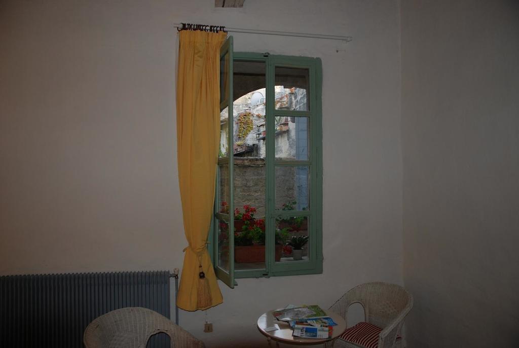 Le Richelieu Bed & Breakfast Uzes Exterior photo