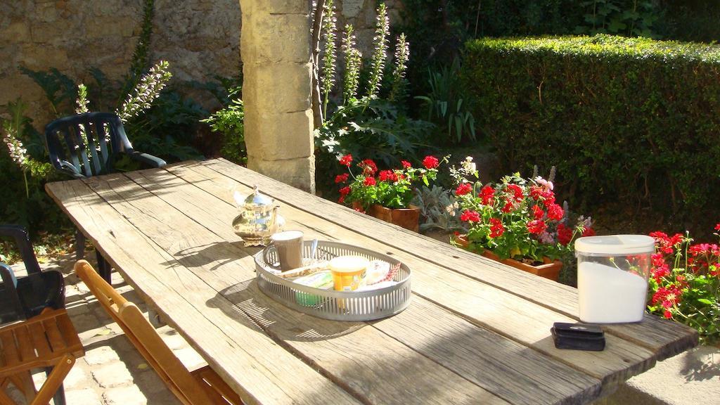 Le Richelieu Bed & Breakfast Uzes Exterior photo