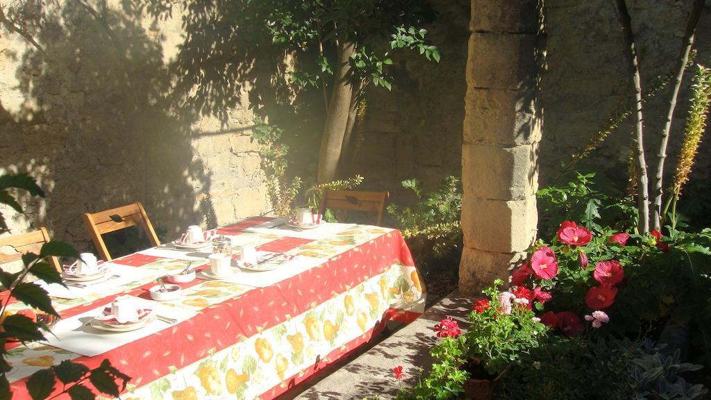 Le Richelieu Bed & Breakfast Uzes Exterior photo
